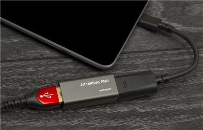 audioquest-jitterbug-fmj