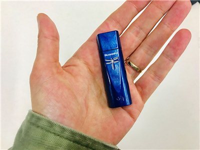 audioquest_dragonfly_cobalt_with_cap_on
