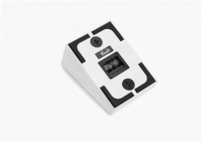 bra1-white-packshot-3-2160x1518